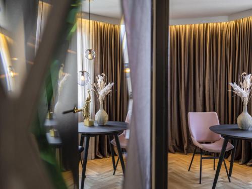 Suite Maestro - 1 cama extragrande del hotel Am Konzerthaus - MGallery Collection. Foto 7