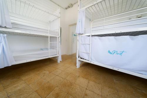 Cama en habitación compartida mixta - 12 camas del hotel Las Palmas by YouRoom. Foto 8