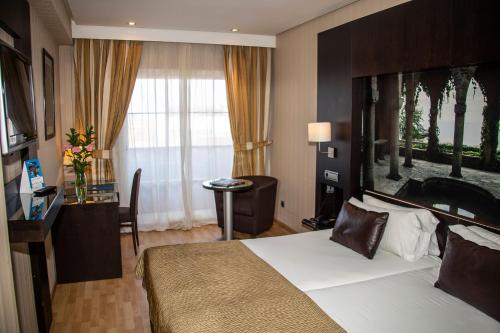 Habitación Doble Premium - 1 o 2 camas del hotel Oh Nice Ulises Ceuta. Foto 5