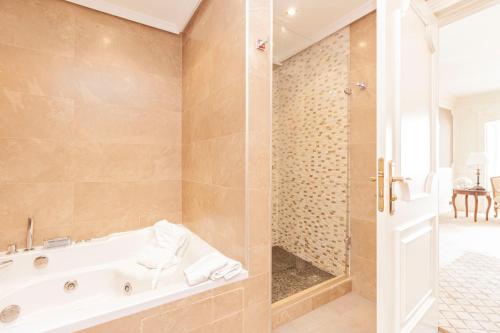 Suite Presidencial del hotel Oh Nice Ulises Ceuta. Foto 11