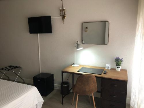 Habitación Doble - 1 o 2 camas del hotel Marqués De Santillana. Foto 17