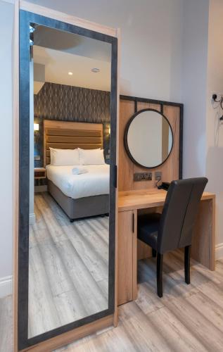 Estudio con 2 camas extragrandes - No fumadores del hotel Best Western Chiswick Palace and Suites. Foto 4
