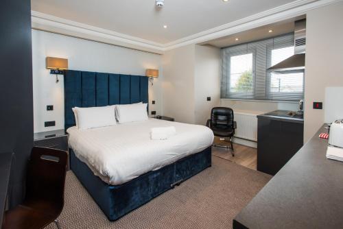 Estudio con cama extragrande del hotel Best Western Chiswick Palace and Suites. Foto 5