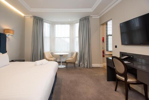 Estudio con cama extragrande del hotel Best Western Chiswick Palace and Suites. Foto 8