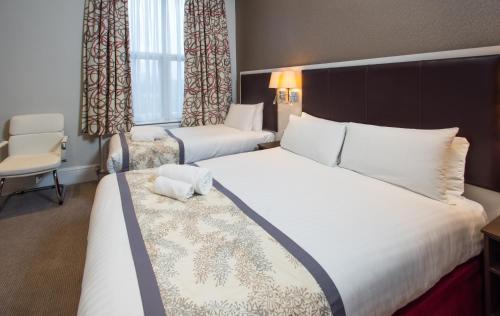 Habitación Estándar - 1 cama doble y 1 cama individual - No fumadores del hotel Best Western Chiswick Palace and Suites. Foto 1