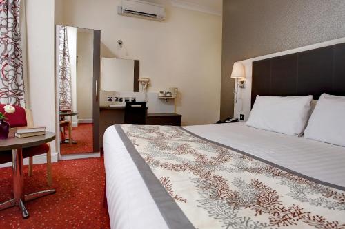 Habitación Estándar con cama extragrande - No fumadores del hotel Best Western Chiswick Palace and Suites