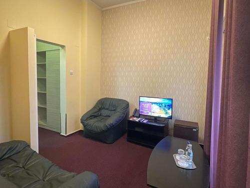 Suite Junior del hotel ibis Styles Dunarea Galati. Foto 3