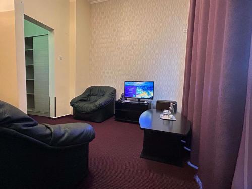 Suite Junior del hotel ibis Styles Dunarea Galati. Foto 8