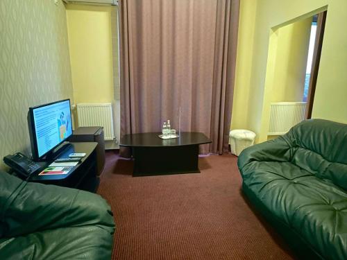 Suite Junior del hotel ibis Styles Dunarea Galati. Foto 9
