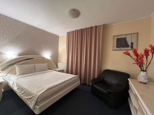 Suite con 1 cama doble del hotel ibis Styles Dunarea Galati. Foto 6
