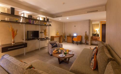 Suite Junior del hotel Dellarosa Boutique and Spa. Foto 3