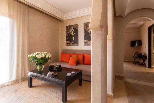 Habitación Cuádruple de Lujo del hotel Dellarosa Boutique and Spa. Foto 4
