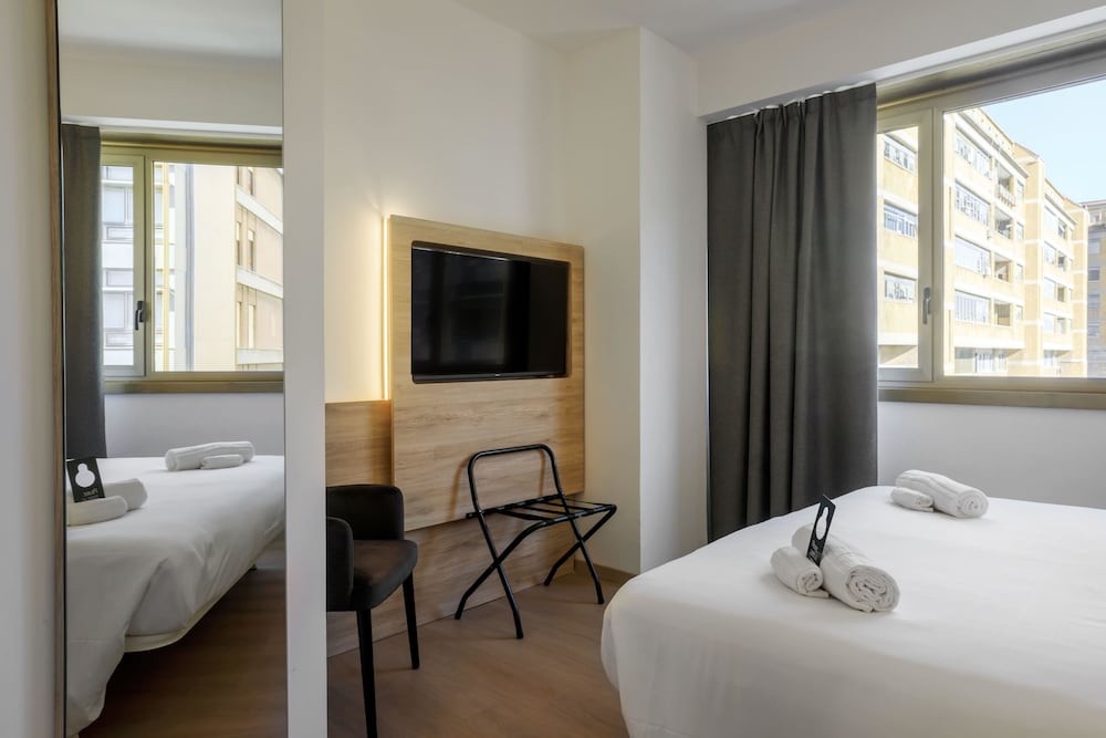 Habitación Doble Económica del hotel B&B HOTEL Catania City Center. Foto 2