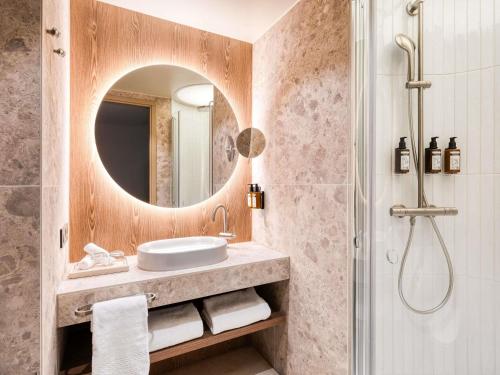 Habitación Doble Estándar del hotel Mövenpick Brussels Airport. Foto 5