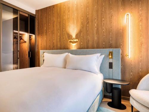 Habitación Doble Estándar del hotel Mövenpick Brussels Airport. Foto 12