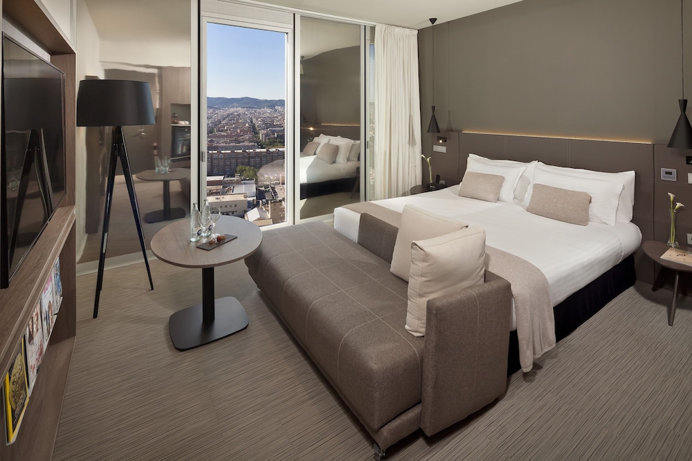 The Level Grand Premium Vista Ciudad del hotel Melia Barcelona Sky