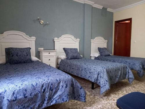 Habitación Triple con aire acondicionado del hotel Medina Centro