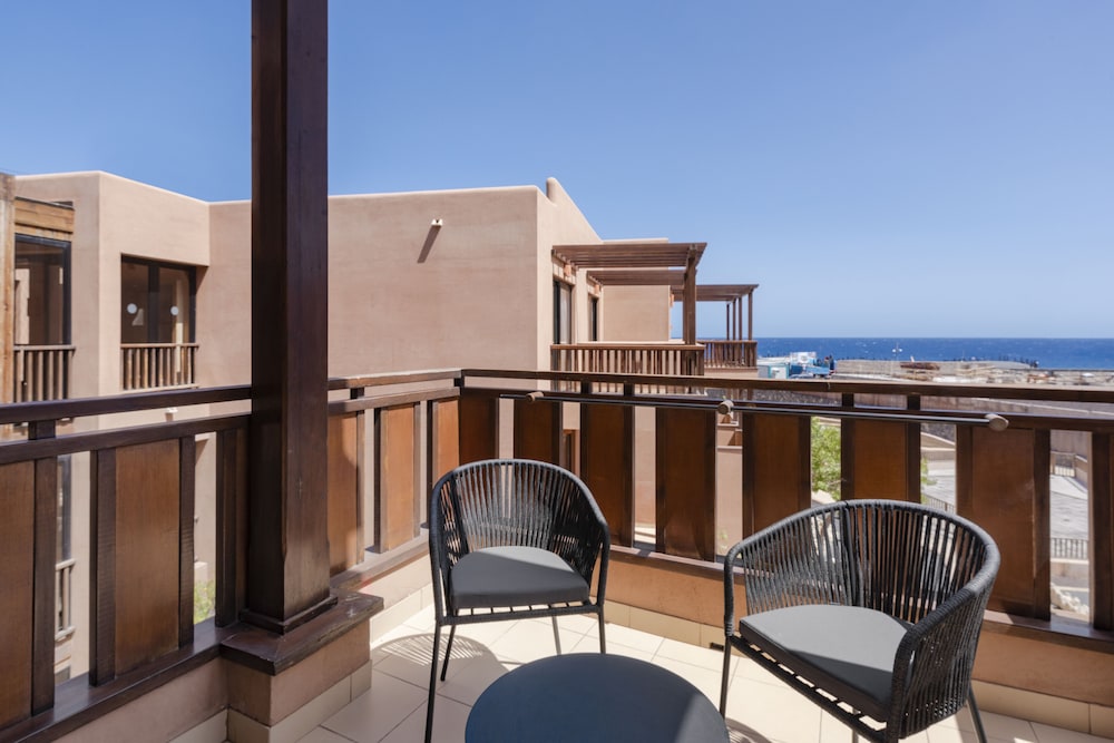 Habitación doble, vistas parciales al mar del hotel Barceló Tenerife. Foto 3