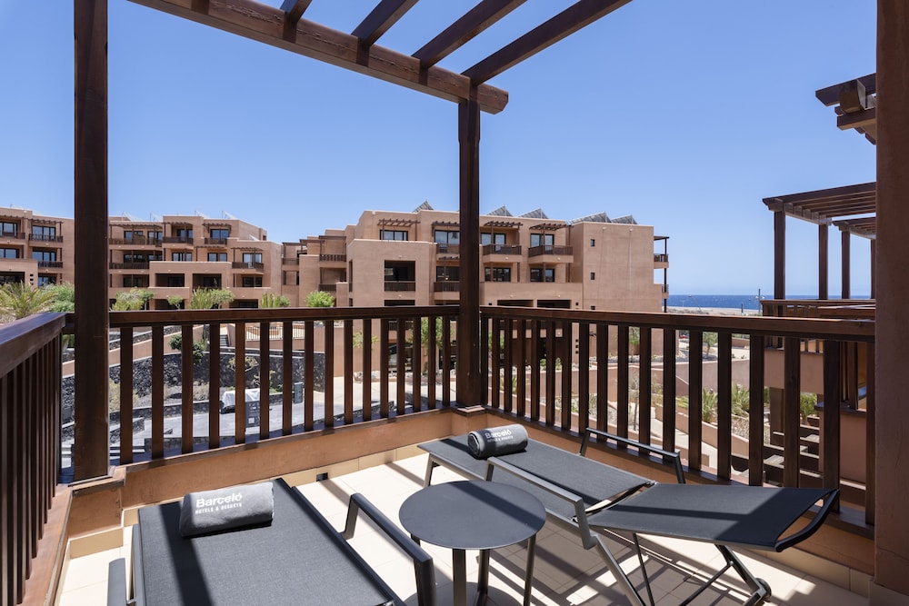 Habitación (2 connecting rooms) del hotel Barceló Tenerife. Foto 5