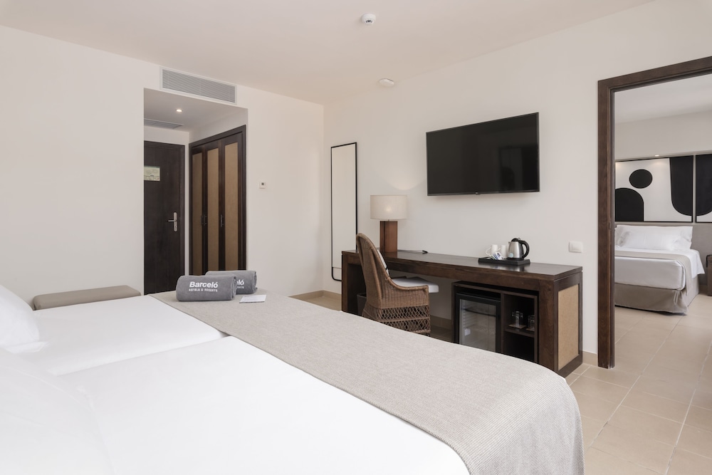 Habitación del hotel Barceló Tenerife. Foto 4