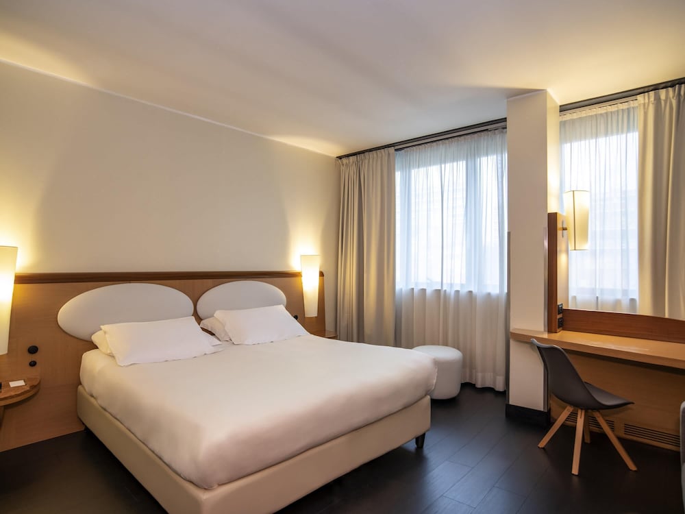 Suite Junior del hotel Mercure Roma Oeste. Foto 3