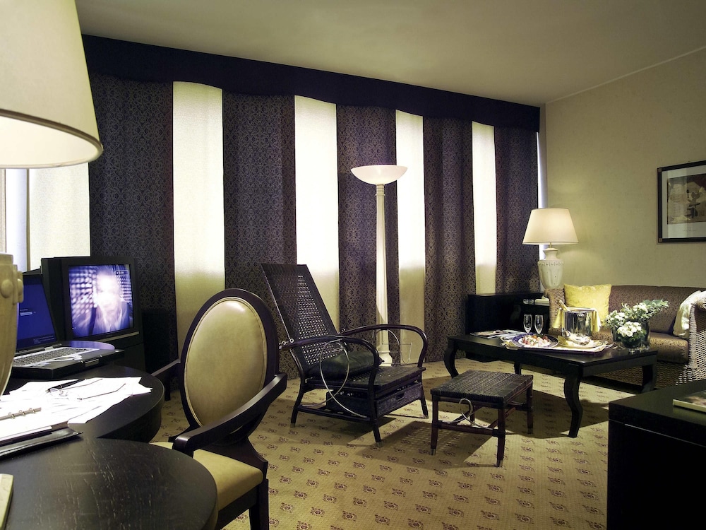 SUITE EXECUTIVE CON CAMA DOBLE del hotel Mercure Roma Oeste. Foto 1