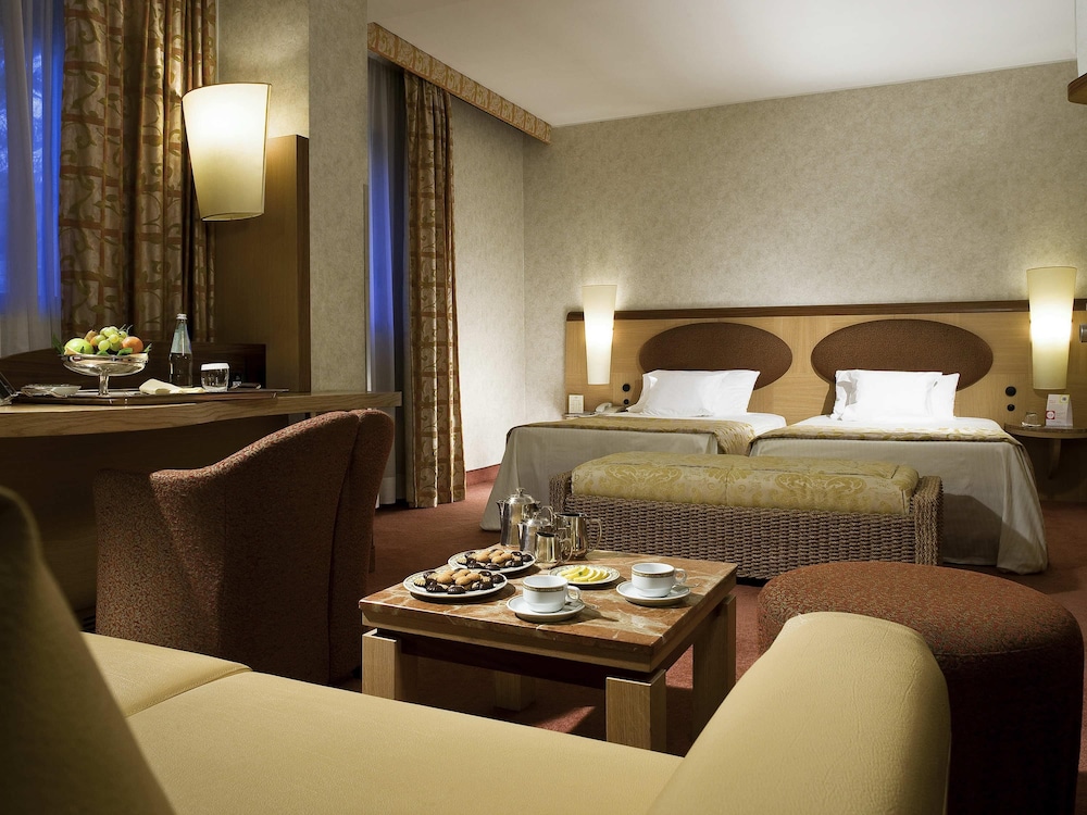 Suite Junior del hotel Mercure Roma Oeste. Foto 5