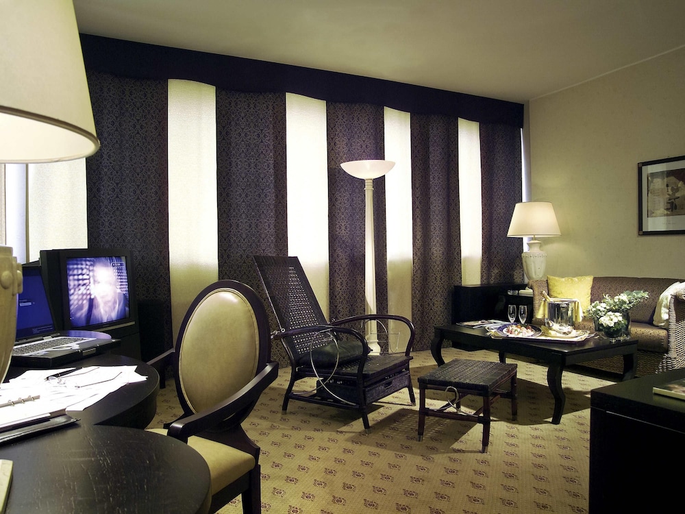 SUITE EXECUTIVE CON CAMA DOBLE del hotel Mercure Roma Oeste. Foto 1