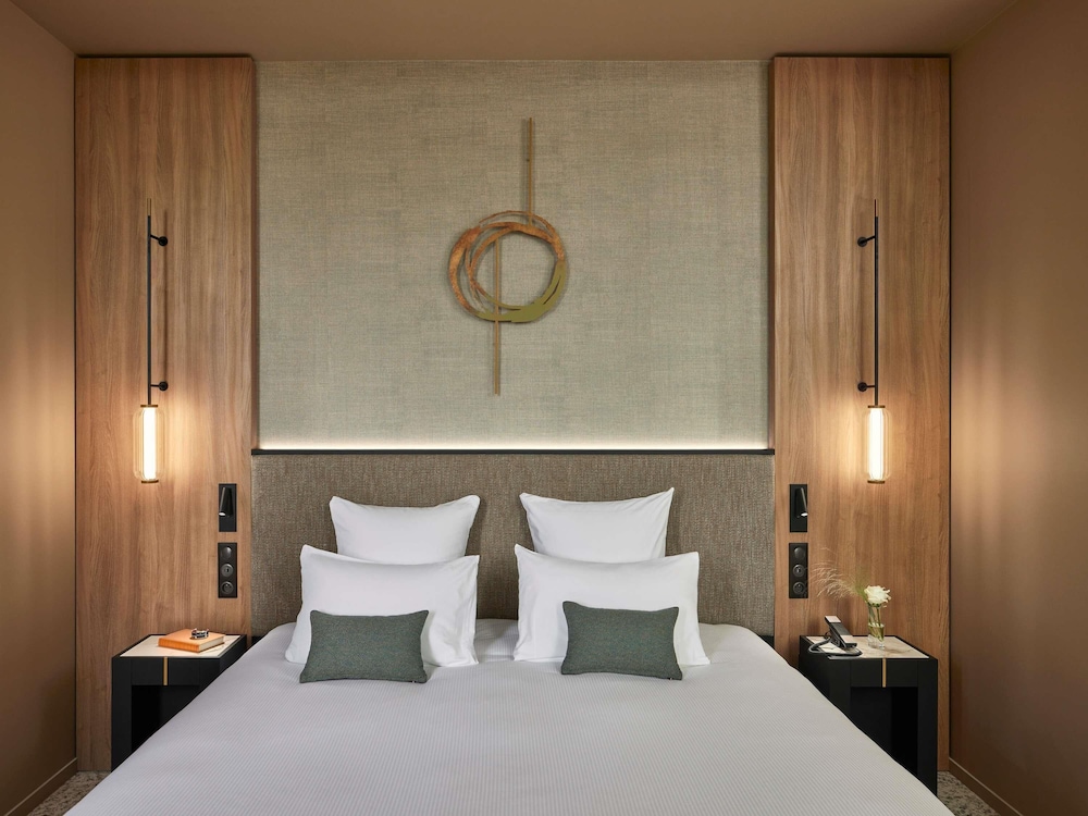 Habitación familiar con 2 camas dobles o 2 camas individuales y 1 cama doble del hotel Domaine du Liziec - Vannes MGallery Collection