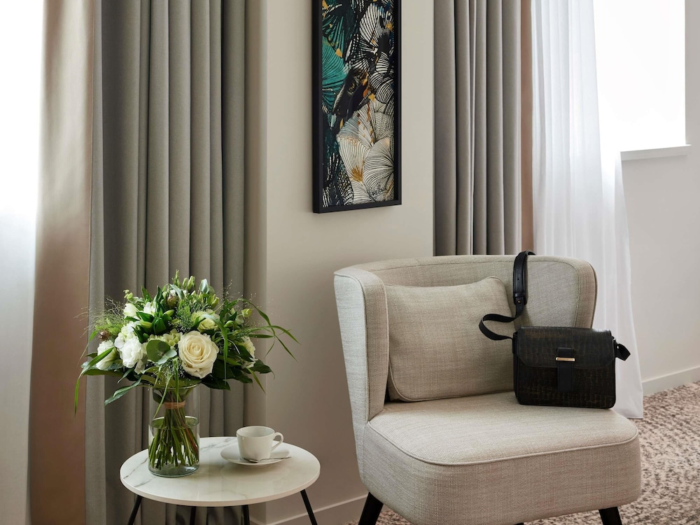 Suite Junior con 1 cama doble del hotel Domaine du Liziec - Vannes MGallery Collection. Foto 4