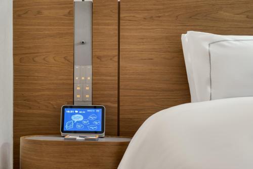 Superior King del hotel UrCove by Hyatt Jiashan Centre. Foto 3