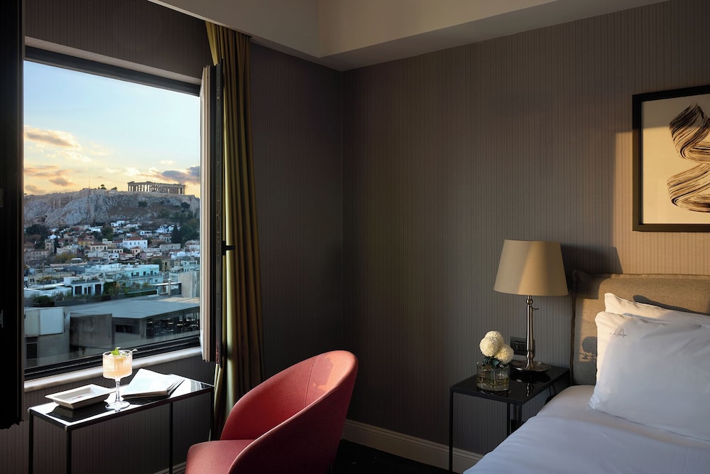 HABITACIÓN DOBLE/LLAMA CON VISTAS AL ACROPOLIS del hotel Astor. Foto 6