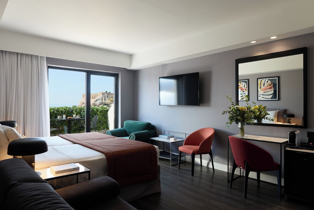 HABITACIÓN DOBLE/LLAMA CON VISTAS AL ACROPOLIS del hotel Astor. Foto 12