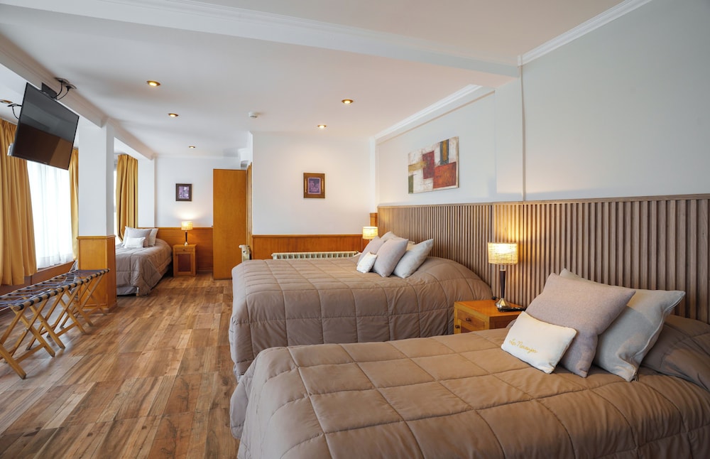 Habitación cuádruple estándar del hotel Los Naranjos