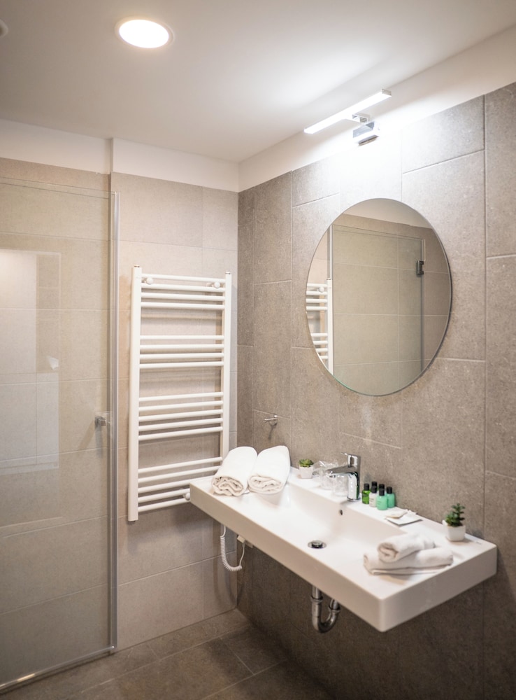 Habitación Deluxe doble del hotel Airport Budapest. Foto 13