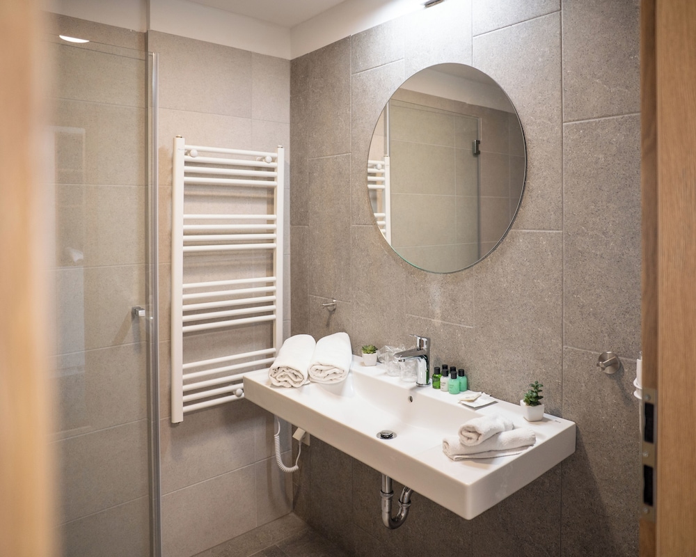 Habitación Deluxe doble del hotel Airport Budapest. Foto 14