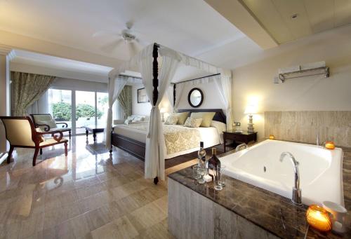 Suite Junior con vistas al jardín del hotel Trs Turquesa - Adults Only - All Inclusive