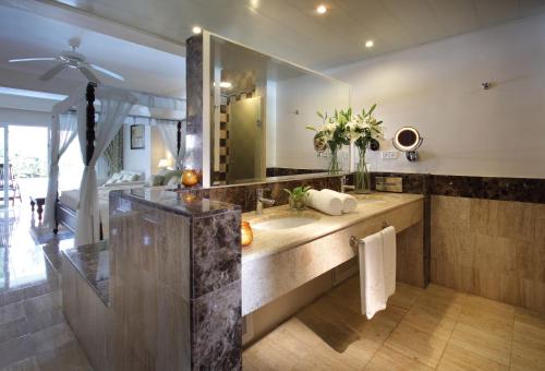 Suite Junior del hotel Trs Turquesa - Adults Only - All Inclusive. Foto 4