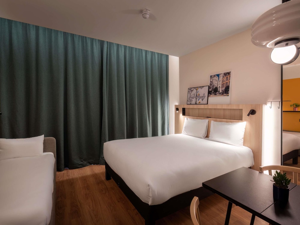 Estudio 2 Camas individuales 1 Cama doble del hotel Aparthotel Adagio Access Rouen Centre Cathédrale. Foto 7