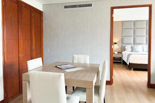 Suite del hotel San Fernando Plaza. Foto 7