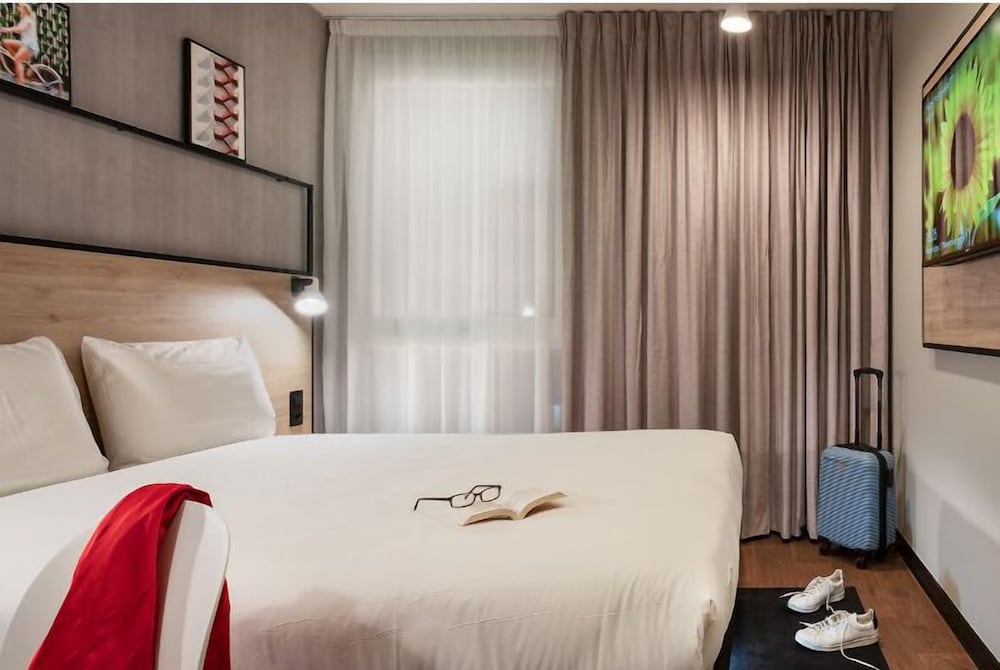 Habitación estándar, 1 cama doble del hotel Ibis Acheres St Germain En Laye. Foto 2