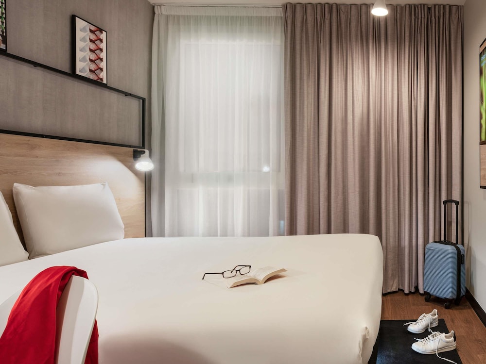 Habitación estándar, 1 cama doble del hotel Ibis Acheres St Germain En Laye. Foto 4