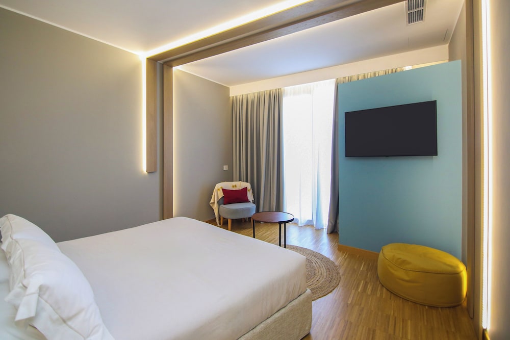 Suite junior, vistas al mar del hotel Vlora Priam Affiliated By Melia. Foto 1
