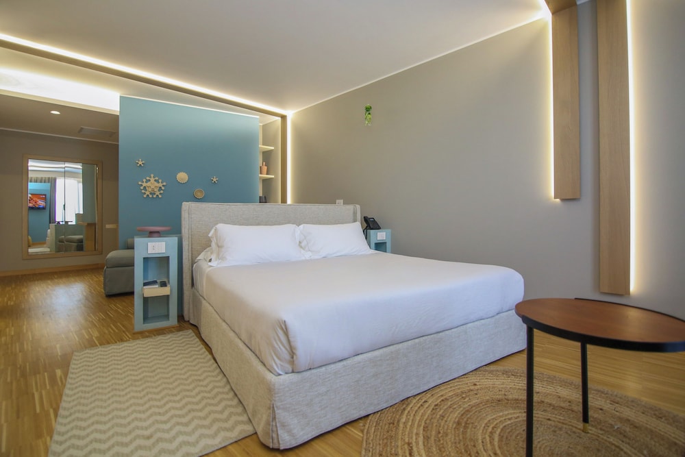 Junior suite Vista Mar 1 Cama doble Normal del hotel Vlora Priam Affiliated By Melia