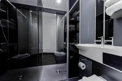 Interior Z con cama grande (sin ventanas) del hotel The Z Hotel Trafalgar. Foto 4
