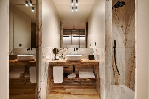 Habitación Doble Superior - 1 o 2 camas del hotel The Log Porto Hotel by Piamonte Hotels. Foto 2