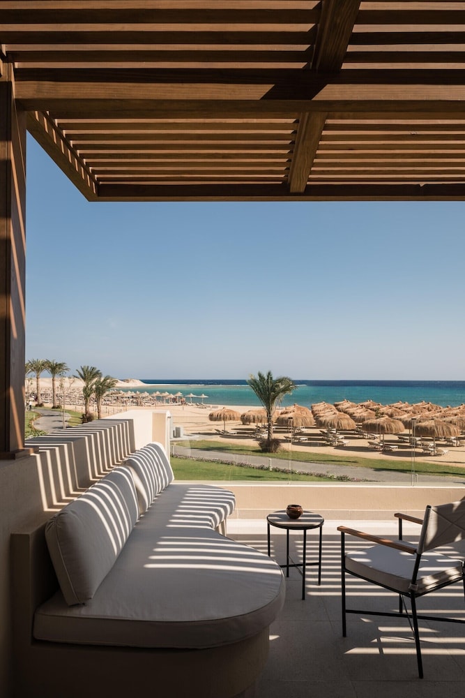 Habitación Deluxe, 1 cama de matrimonio, vistas al mar (Family) del hotel JAZ Elite Riviera. Foto 11
