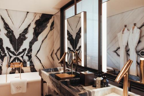 Suite Junior del hotel Sax Paris, LXR Hotels and Resorts. Foto 3