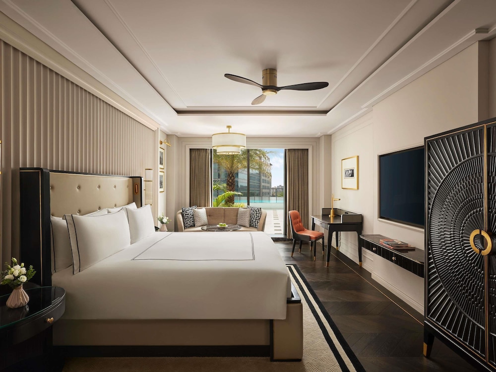 Habitación, 1 cama de matrimonio grande, vistas a la ciudad del hotel Fairmont Mumbai. Foto 8