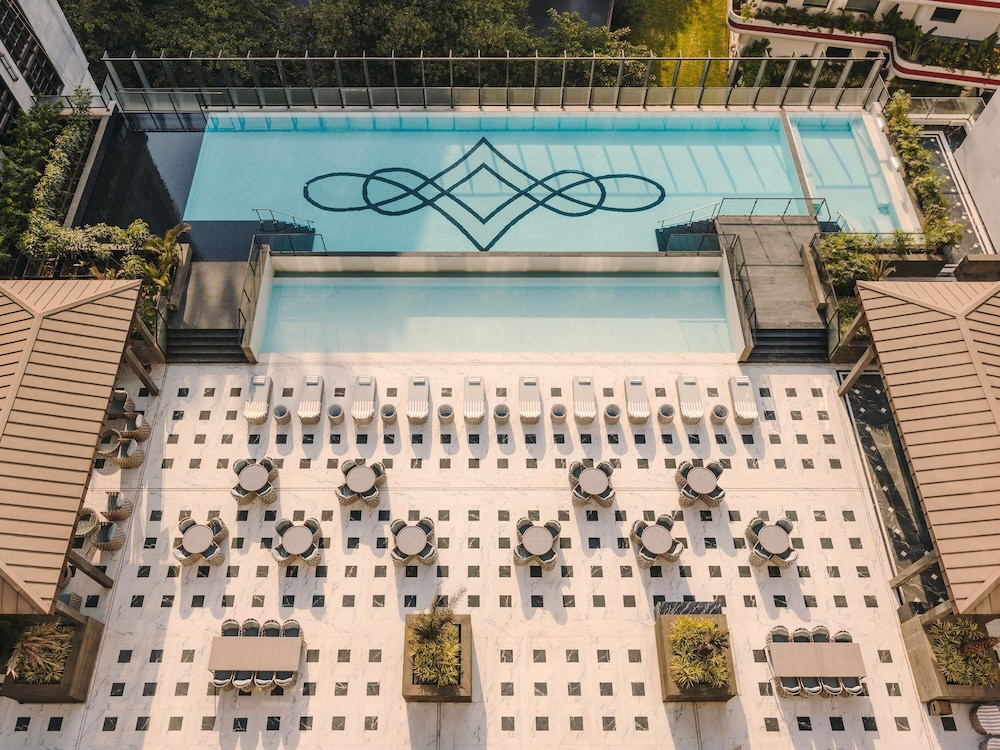 Habitación, 2 camas individuales, vistas a la piscina del hotel Fairmont Mumbai. Foto 3